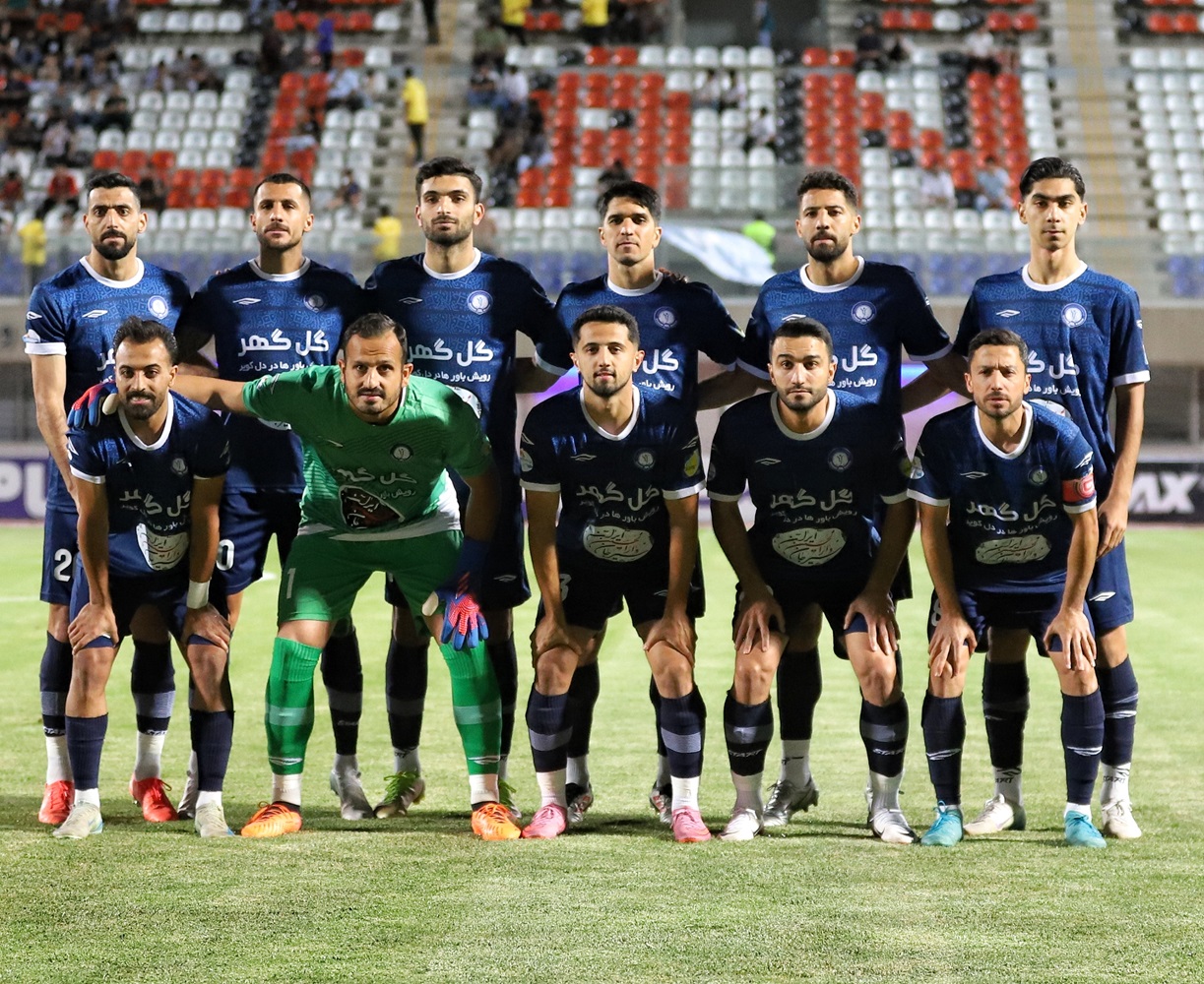 بازیکن فوتبال در حال حرکت